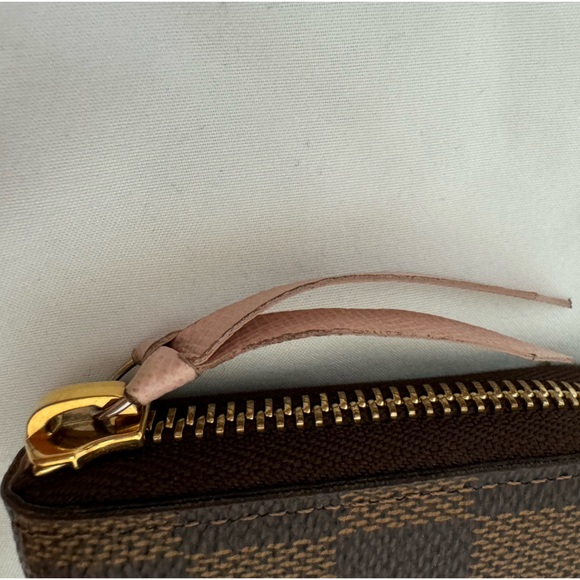 Authentic Gently Used Louis Vuitton Clémence Wallet. Damier Rose Ballerine Pink - Picture 3 of 9
